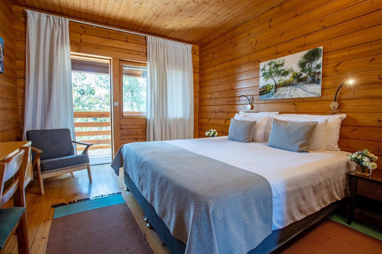 Logos Hotel In Yad Hashmona Екстериор снимка